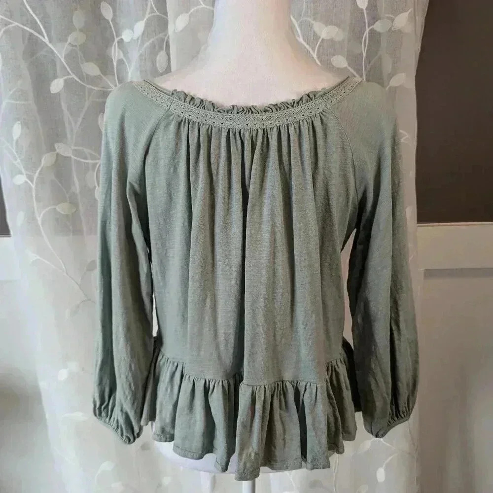 Hem & Thread Green Ruffle Blouse Small - Picture 4 of 5
